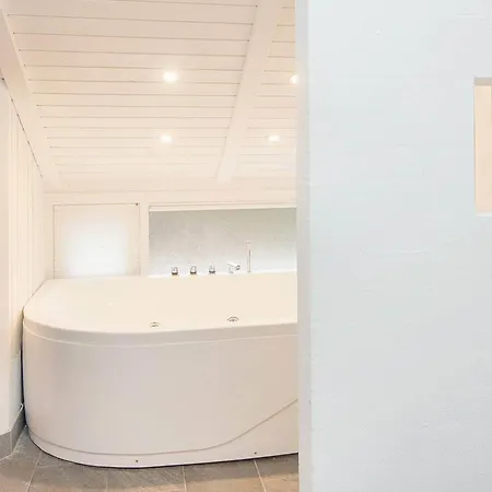 6 Person Holiday In Ebeltoft